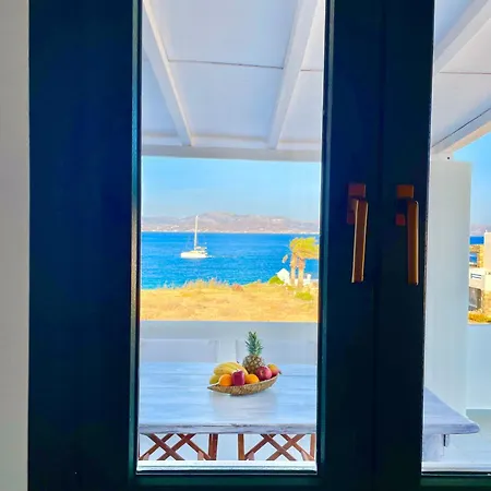 White Wave Apartment Logaras