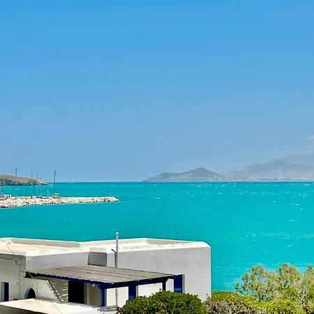 White Wave Apartment Logaras