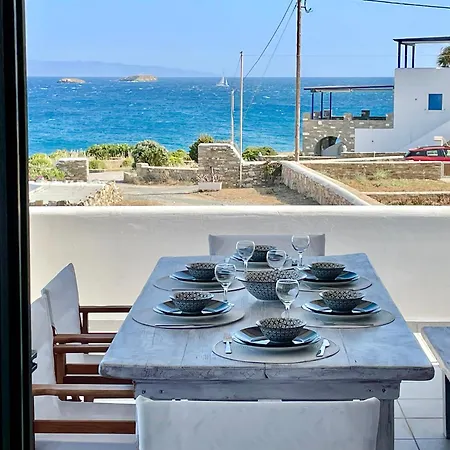 White Wave Apartment Logaras
