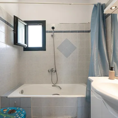 White Wave Apartment *